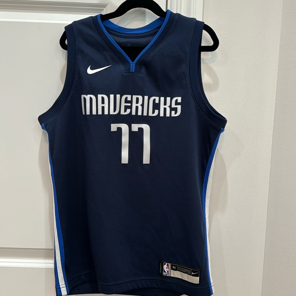 Authentic Dallas Mavericks Doncic boys Jersey